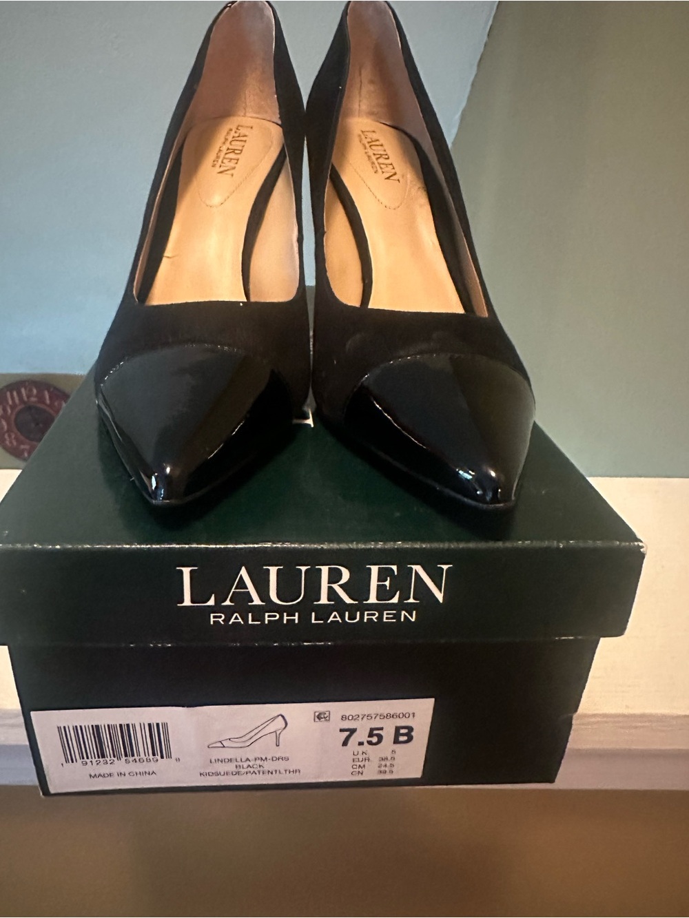 Lauren Ralph Lauren Black Patent Toe Suede Pumps